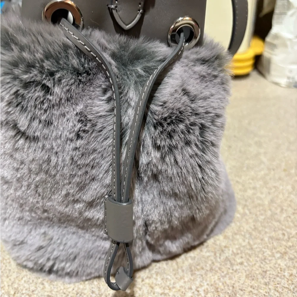 Kate Spade Gray Shoulder Bag/crossbody with Plush Texture - Picture 4 of 14